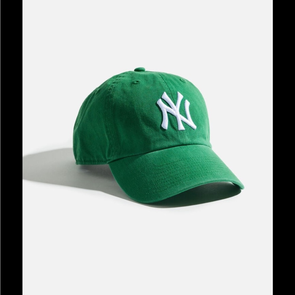 Dark Green NY Cap
